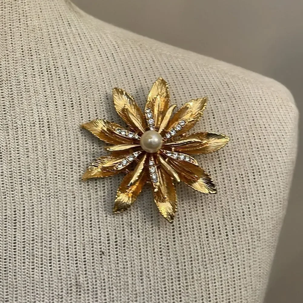 Vintage Gold-tone Floral Brooch with Pearl Accent & Rhinestones